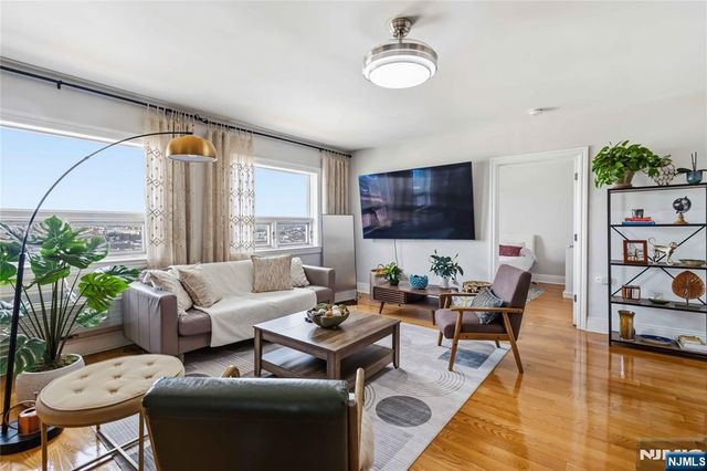 809 22nd Street 1102, Union City, NJ 07087