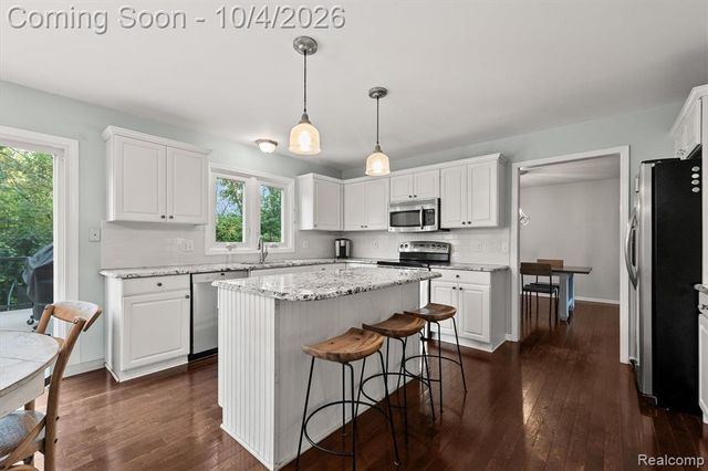 4126 Villager Drive, Lake Orion, MI 48359