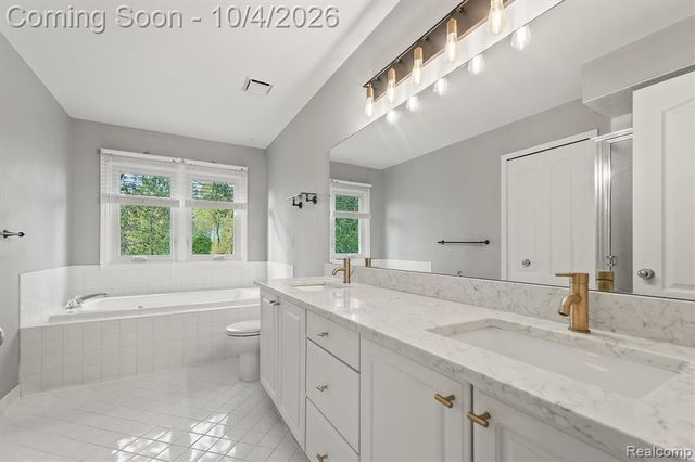 4126 Villager Drive, Lake Orion, MI 48359