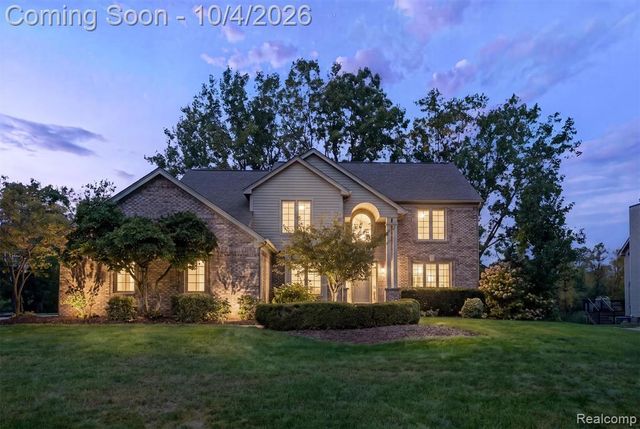 4126 Villager Drive, Lake Orion, MI 48359