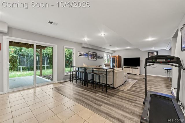 4126 Villager Drive, Lake Orion, MI 48359