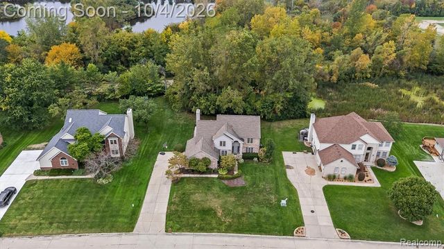 4126 Villager Drive, Lake Orion, MI 48359
