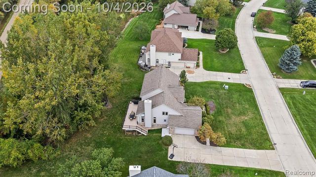 4126 Villager Drive, Lake Orion, MI 48359