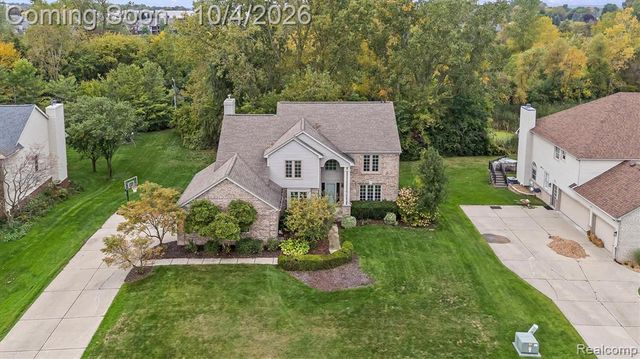 4126 Villager Drive, Lake Orion, MI 48359