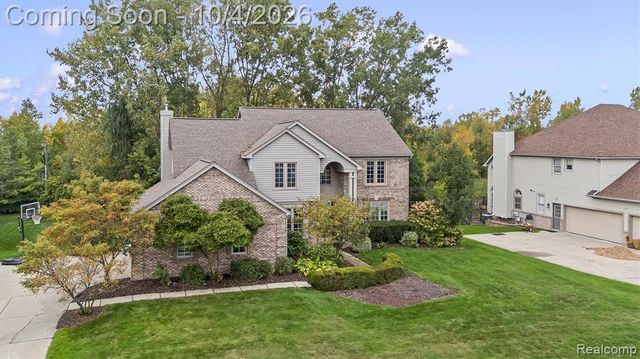 4126 Villager Drive, Lake Orion, MI 48359