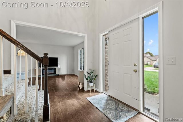 4126 Villager Drive, Lake Orion, MI 48359