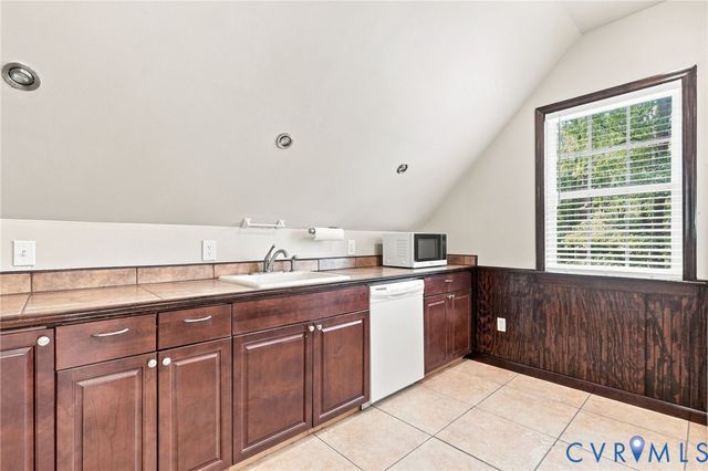7266 Trimiew Estate Ln, Hanover, VA 23111