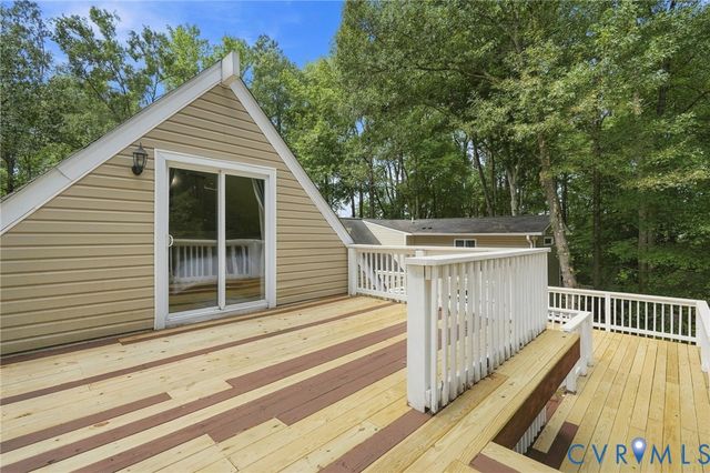 7266 Trimiew Estate Ln, Hanover, VA 23111