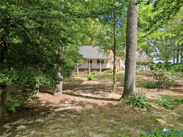 7266 Trimiew Estate Ln, Hanover, VA 23111