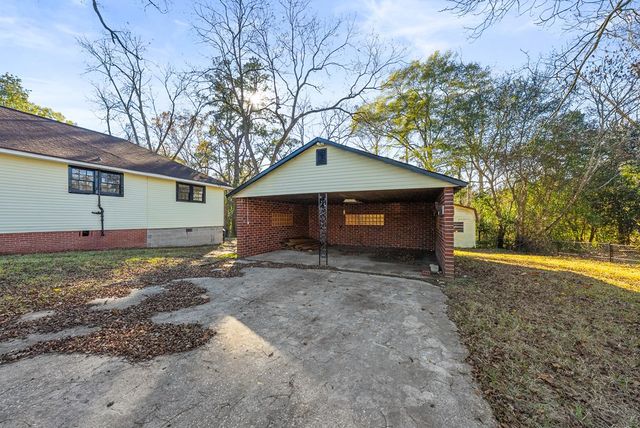 1709 18th Avenue, Phenix City, AL 36867