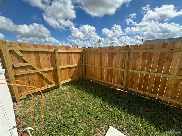 4009 Walnut Avenue 2, Mcallen, TX 78501