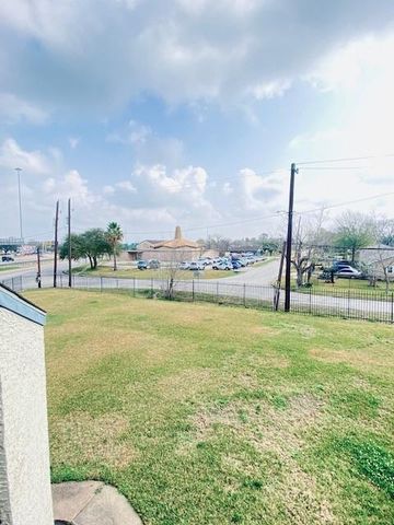 7313 Gulf Freeway 1109, Houston, TX 77017