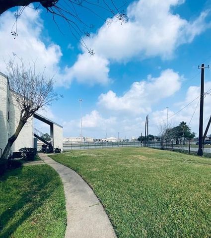 7313 Gulf Freeway 1109, Houston, TX 77017