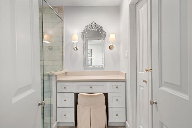 706 Walnut Bend Lane, Houston, TX 77042