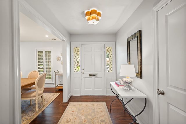 706 Walnut Bend Lane, Houston, TX 77042