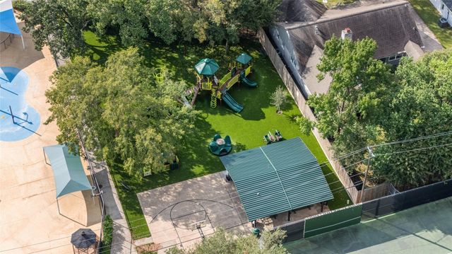 706 Walnut Bend Lane, Houston, TX 77042