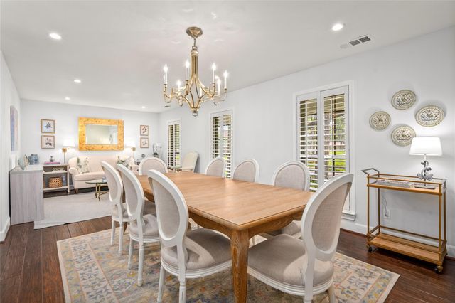 706 Walnut Bend Lane, Houston, TX 77042