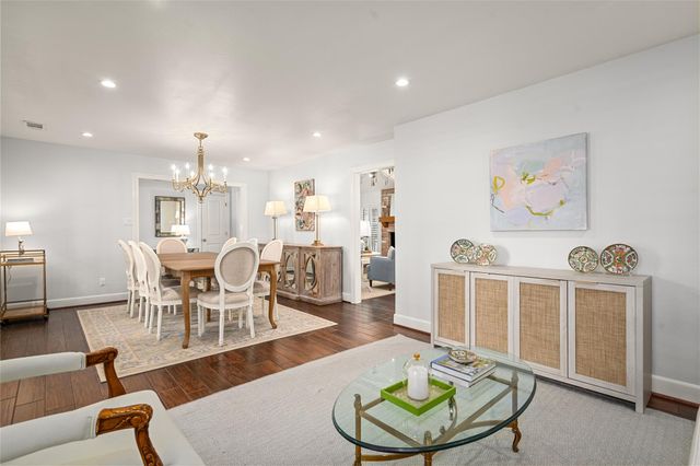 706 Walnut Bend Lane, Houston, TX 77042