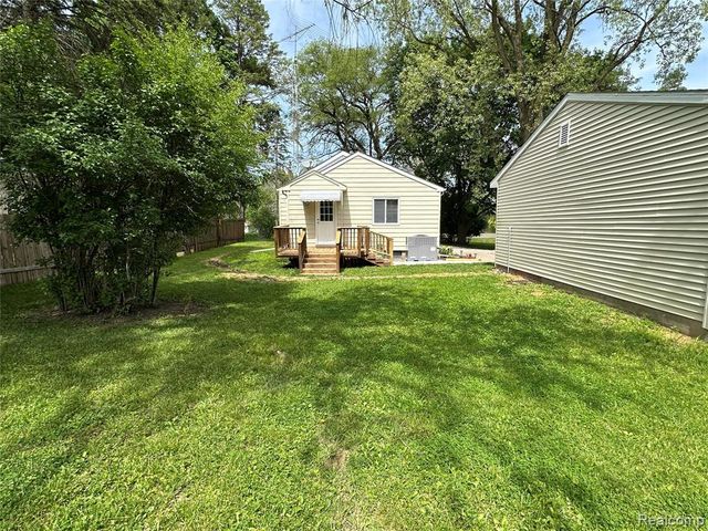 6161 River Road, Flushing, MI 48433