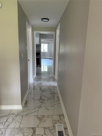 6161 River Road, Flushing, MI 48433