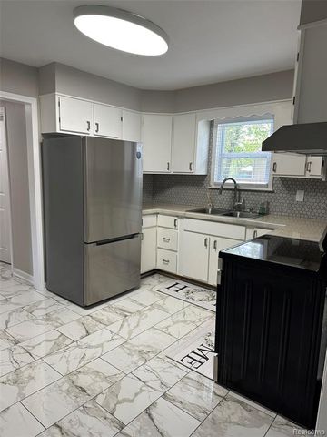 6161 River Road, Flushing, MI 48433