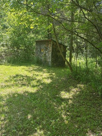 6161 River Road, Flushing, MI 48433