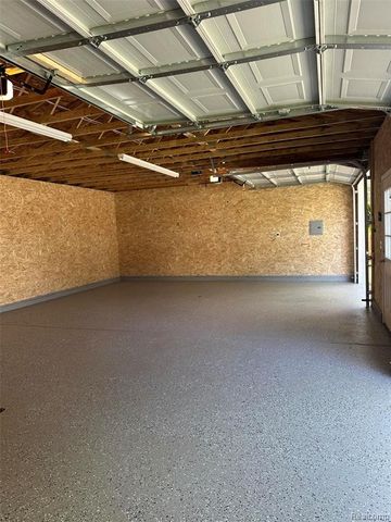 6161 River Road, Flushing, MI 48433