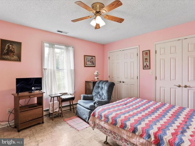 205 CLYDE BORUM RD, Inwood, WV 25428