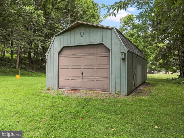 205 CLYDE BORUM RD, Inwood, WV 25428