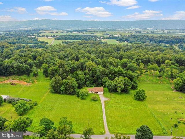 205 CLYDE BORUM RD, Inwood, WV 25428