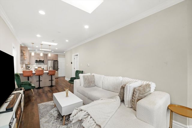 10506 S Edbrooke Avenue, Chicago, IL 60628
