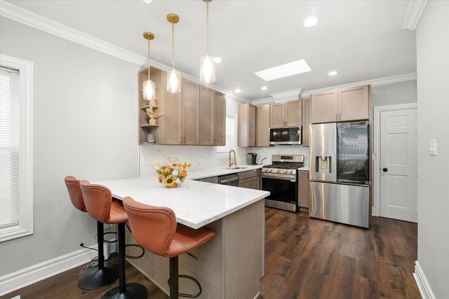 10506 S Edbrooke Avenue, Chicago, IL 60628