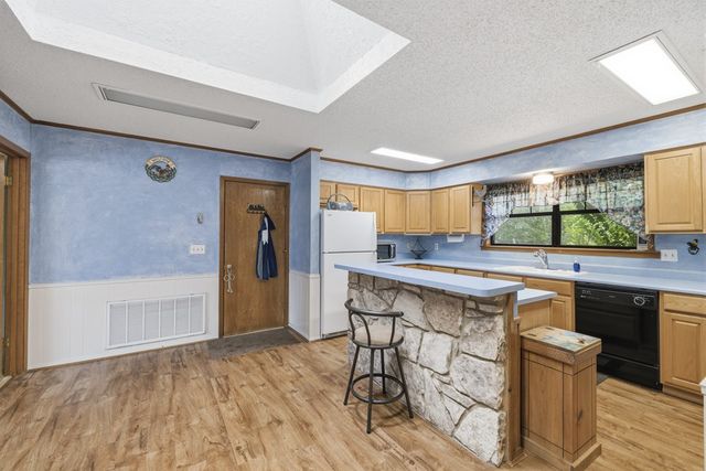 203 Cave Springs Dr, Hunt, TX 78024