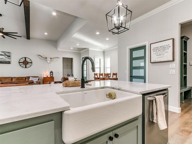 5704 Tiger Stone Drive, Mustang, OK 73064
