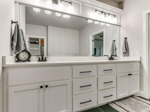 5704 Tiger Stone Drive, Mustang, OK 73064