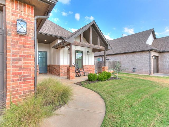 5704 Tiger Stone Drive, Mustang, OK 73064