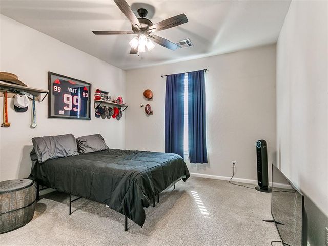 5704 Tiger Stone Drive, Mustang, OK 73064