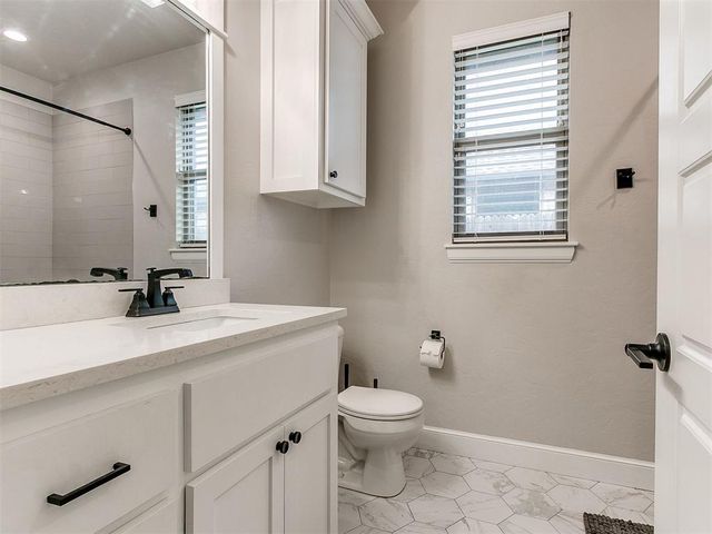 5704 Tiger Stone Drive, Mustang, OK 73064