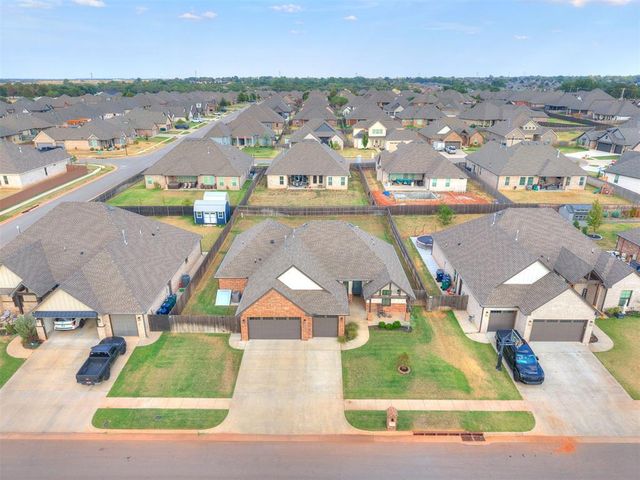 5704 Tiger Stone Drive, Mustang, OK 73064