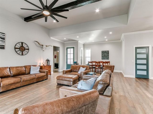 5704 Tiger Stone Drive, Mustang, OK 73064