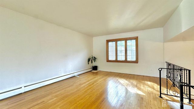 100 Dellwood Road, Edison, NJ 08820