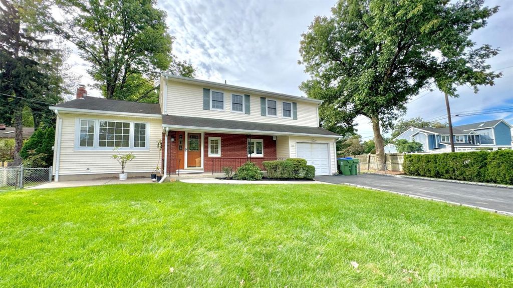 100 Dellwood Road, Edison, NJ 08820