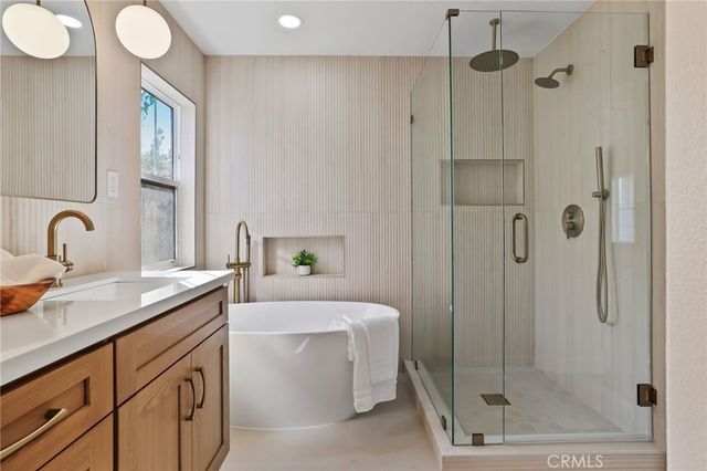 58 Potters Bnd, Ladera Ranch, CA 92694