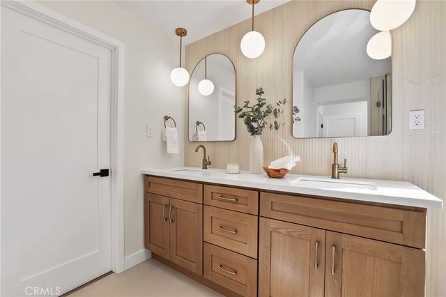 58 Potters Bnd, Ladera Ranch, CA 92694