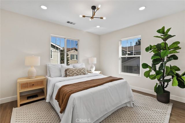 58 Potters Bnd, Ladera Ranch, CA 92694