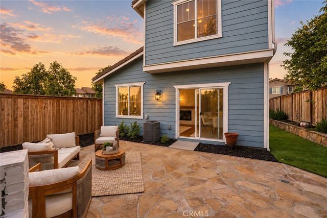 58 Potters Bnd, Ladera Ranch, CA 92694