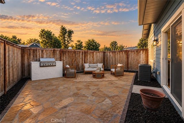 58 Potters Bnd, Ladera Ranch, CA 92694