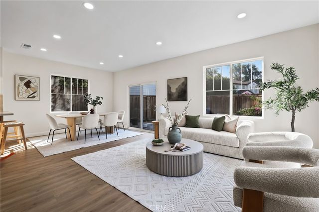 58 Potters Bnd, Ladera Ranch, CA 92694