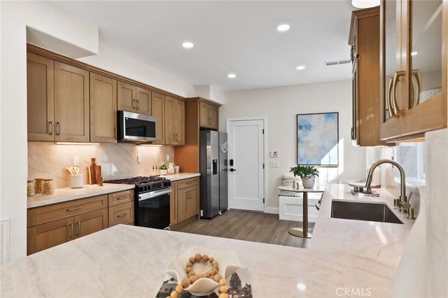 58 Potters Bnd, Ladera Ranch, CA 92694