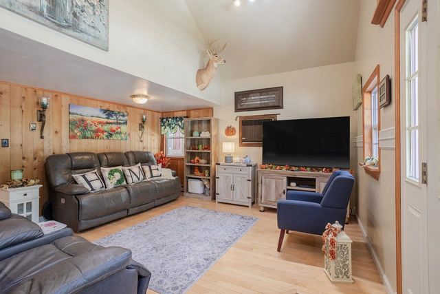 279 HELMS RD, Stanley, VA 22851